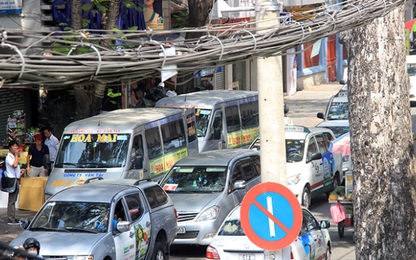 TP.HCM: xử phạt 1.631 trường hợp vi phạm “bến cóc, xe dù”