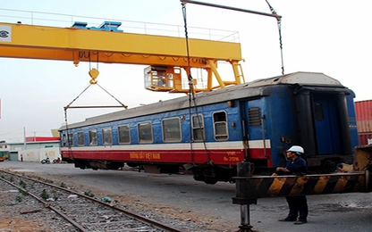 Ngày 12/4 sẽ vận chuyển xong 37 toa tàu khách để tăng cường vận tải