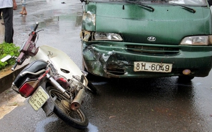 Nguyên nhân xe khách đâm xe máy khiến 3 người tử vong ở Gia Lai