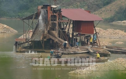Kinh hoàng "công nghệ" khai thác khoáng sản kiểu tận thu trên sông Lục Nam