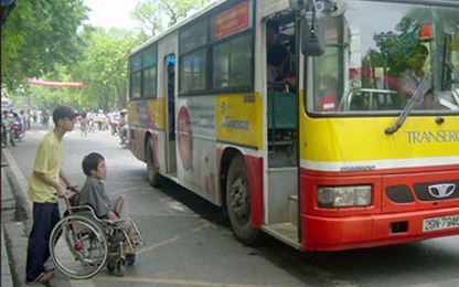 Nâng cao chất lượng phục vụ người khuyết tật đi xe buýt