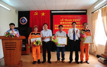 Thứ trưởng Nguyễn Ngọc Đông biểu dương lực lượng cứu nạn hàng hải KVII