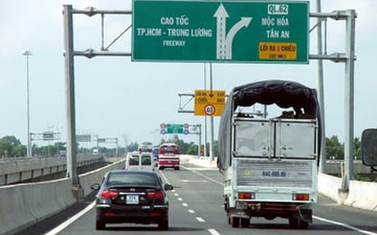 Vai trò của đường ô tô cao tốc đối với phát triển bền vững của TP. Hồ Chí Minh