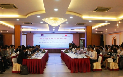 Tăng cường phát triển dịch vụ vận tải đường bộ giữa Việt Nam và Campuchia
