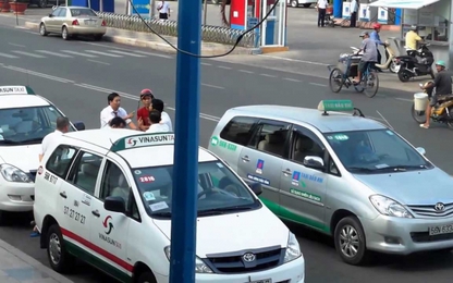 Tranh cãi vụ hành khách bị mất 15 triệu đồng trên taxi
