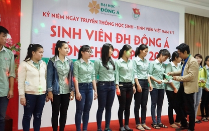 Đại học Đông Á hỗ trợ vé xe về Tết cho sinh viên vùng lũ