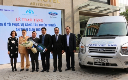 Ford Việt Nam trao tặng xe ô tô cho Sở GTVT tỉnh Bắc Cạn
