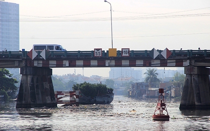 Đảm bảo ATGT đường thủy qua cầu Rạch Ông dịp Tết Nguyên Đán