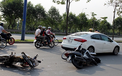 Nữ tài xế gây tai nạn liên hoàn trên đại lộ Mai Chí Thọ