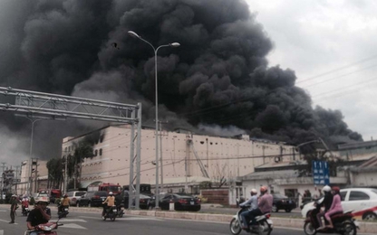 Toàn cảnh vụ cháy thiệt hại 13 triệu USD ở Khu công nghiệp Trà Nóc