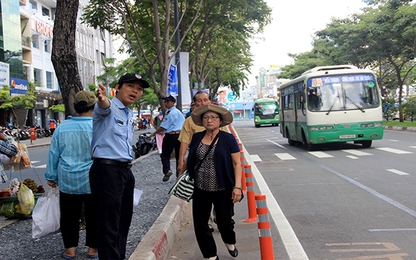 Di dời Trạm trung chuyển xe buýt về đường Hàm Nghi: Hành khách lúng túng