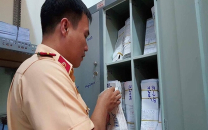 21.000 giấy phép lái xe bị "bỏ quên" ở Đội CSGT An Lạc