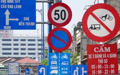 TP.HCM muốn có biển báo giao thông ngoài chuẩn