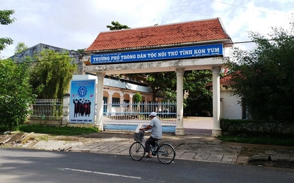 Kon Tum: Hiệu trưởng thu tiền chế độ của học sinh sai quy định