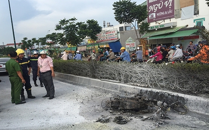 Xe máy chở xăng bốc cháy dữ dội trên đường Phạm Văn Đồng