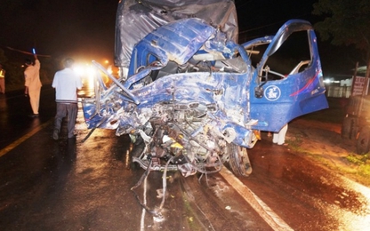 Gia Lai: 3 xe ô tô tông liên hoàn, ít nhất một người thiệt mạng