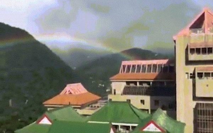 Chiêm ngưỡng cầu vồng xuất hiện lâu chưa từng thấy