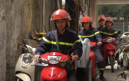 Công an Hà Nội cải tiến xe Wave để chữa cháy