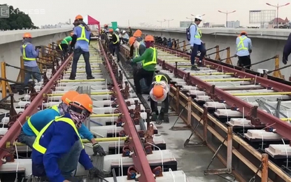 Hơn 2,4 km đường ray metro Sài Gòn được lắp hoàn thành