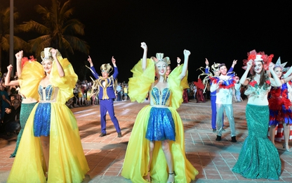 Người người say mê nhảy múa trong Carnaval đường phố DIFF 2018