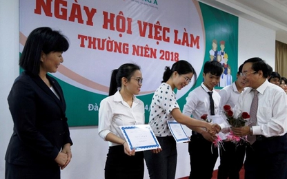 Tưng bừng ngày hội việc làm cho sinh viên ĐH Đông Á - Đà Nẵng