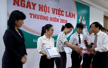 Tưng bừng ngày hội việc làm cho sinh viên ĐH Đông Á - Đà Nẵng