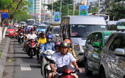 Du lịch Nha Trang dễ dàng và tiết kiệm hơn nhờ xe công nghệ