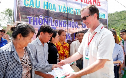 Phú Yên: Sinh viên ĐH Đông Á góp tiền xây dựng cầu dân sinh