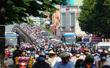 Đề xuất cấm xe máy ở những đường nào tại Sài Gòn?