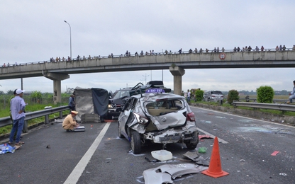 Dừng giữa đường cao tốc sau tai nạn, 6 người tiếp tục bị ôtô đâm