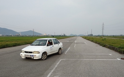 Nghệ An:Dự án đường trăm tỷ bỏ hoang, thành bãi tập lái xe ô tô