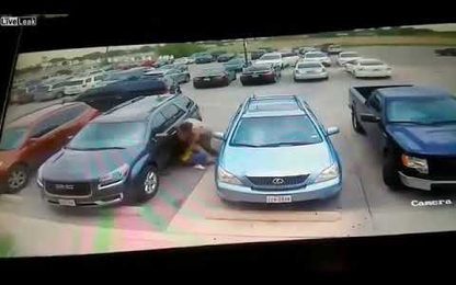 Tranh chỗ đỗ xe, nam tài xế đánh nhau với phụ nữ
