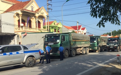 Nghệ An: Thanh tra giao thông tăng cường xử lý xe quá khổ, quá tải