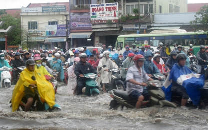 Dân Sài Gòn khốn khổ trong biển nước, các dự án chống ngập ở đâu?