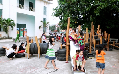 Ford Việt Nam góp sức xây dựng sân chơi tái chế cho trẻ em