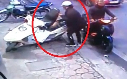 'Nữ quái' phá khóa cốp xe, trộm đồ nhanh như chớp ở Hà Nội
