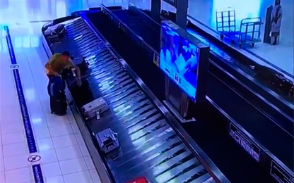 Kẻ chuyên ăn cắp vali tại sân bay bị bắt khi chuẩn bị đến VN