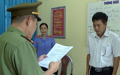 Cựu CA bị điều tra vì mở cửa phòng để sửa điểm ở Sơn La