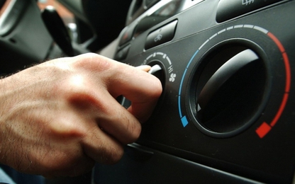 Các nguyên nhân làm cạn nguồn ắc quy trên ô tô