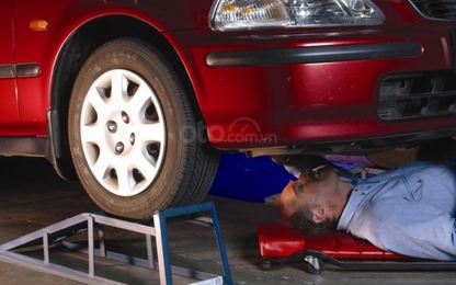 Cách dùng dốc nâng ôtô, bục nâng xe hơi tiện lợi cho việc sửa chữa