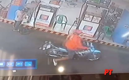 Clip cảnh giác: Mua được can xăng, quay ra mất luôn xe máy