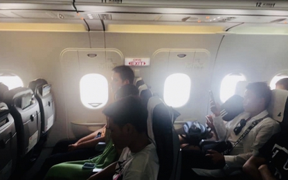 Hãng hàng không phủ nhận tự lắp thêm ghế chắn lối thoát hiểm
