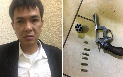 Hà Nội: Khởi tố đối tượng dùng súng cướp tiền ở chợ Long Biên