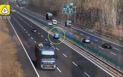 Vội về quê, ông lão lái xe ngược chiều cao tốc