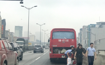 Cận cảnh "xe dù, bến cóc", xe trái tuyến lộng hành giữa Thủ đô