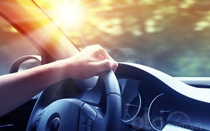 Gợi ý các phụ kiện ô tô tiện lợi đối phó nắng nóng