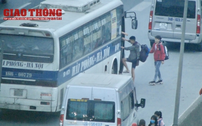 CSGT Hà Nội 'bêu tên', phạt xe khách vi phạm bằng camera giấu kín
