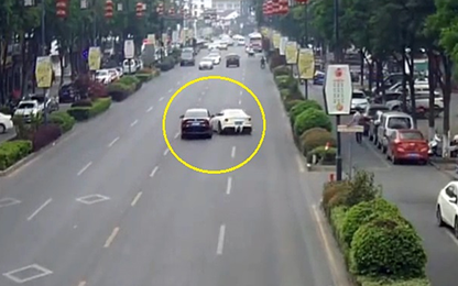 Mượn siêu xe Ferrari của bạn, thanh niên gây tai nạn