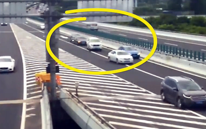 Nữ tài xế dừng giữa cao tốc tìm đường khiến ba ôtô đâm nhau