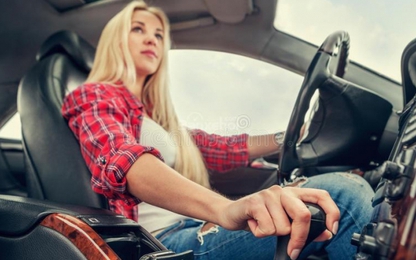 Các cách lùi xe đúng chuẩn không sợ tai nạn
